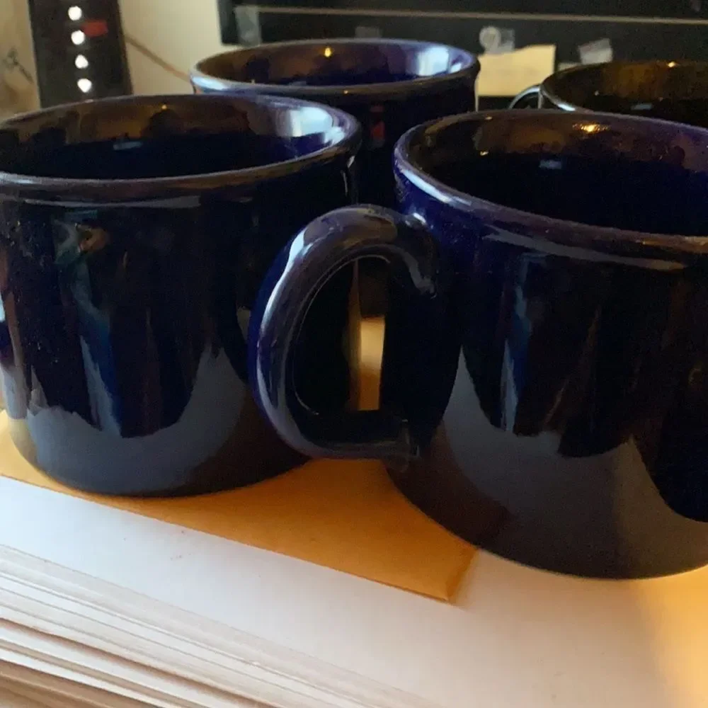 *Lot of 4* coffee mugs